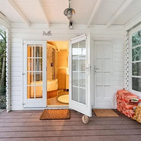 Beautiful Hut In With Wellness Prázdninový dům *