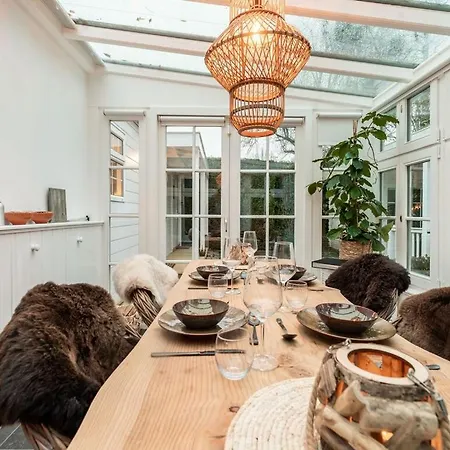 Kieftveen With Hot Tub For Four Person Voorthuizen