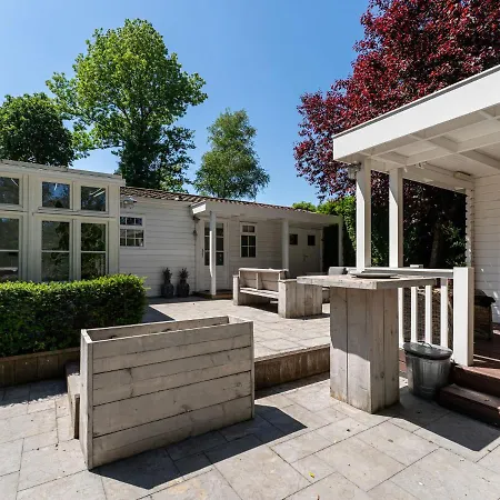 Beautiful Hut In With Wellness * Voorthuizen