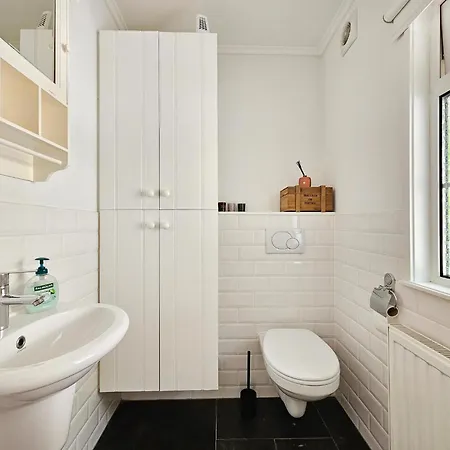 Prázdninový dům Beautiful Hut In With Wellness Voorthuizen