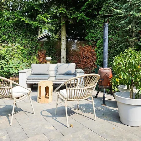 Kieftveen With Hot Tub For Four Person * Voorthuizen