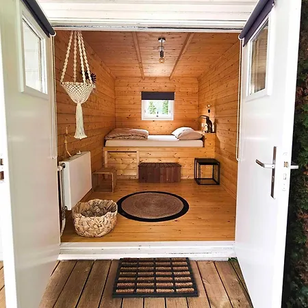 Kieftveen With Hot Tub For Four Person