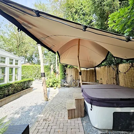 Kieftveen With Hot Tub For Four Person * Voorthuizen