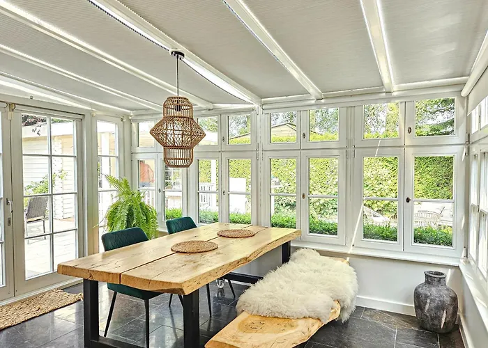 Kieftveen With Hot Tub For Four Person Voorthuizen