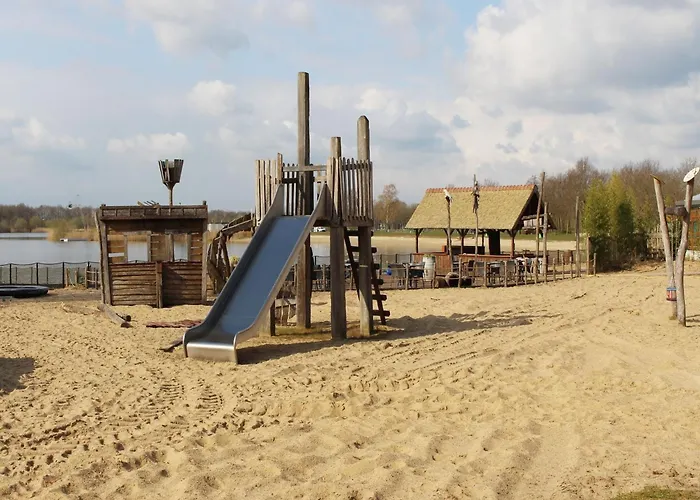 Kieftveen With Hot Tub For Four Person Сasa de vacaciones *