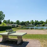 Kieftveen With Hot Tub For Four Person Vakantiehuis *