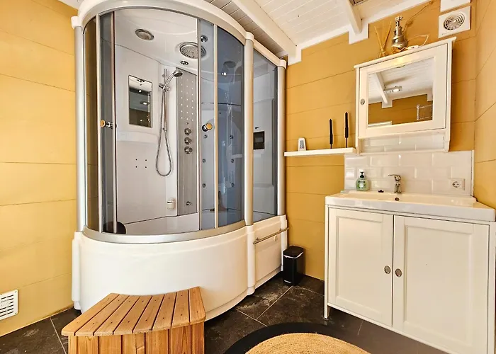 Kieftveen With Hot Tub For Four Person Semesterbostad *