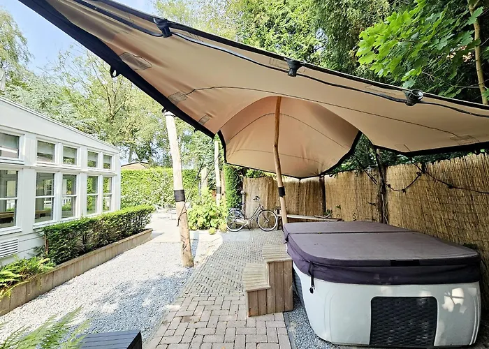 Kieftveen With Hot Tub For Four Person * Voorthuizen